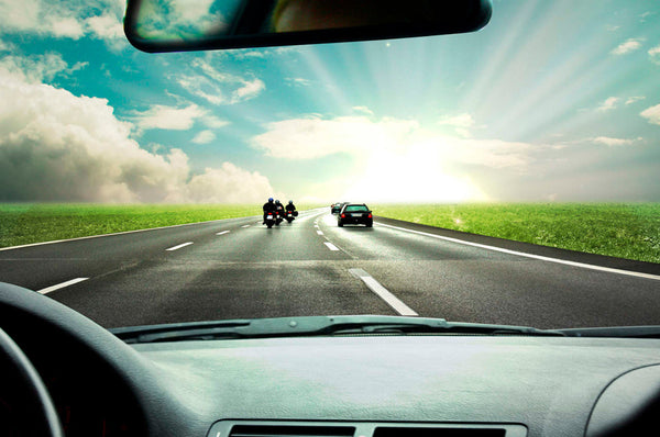 How Do Day/Night Rear View Mirrors Work?